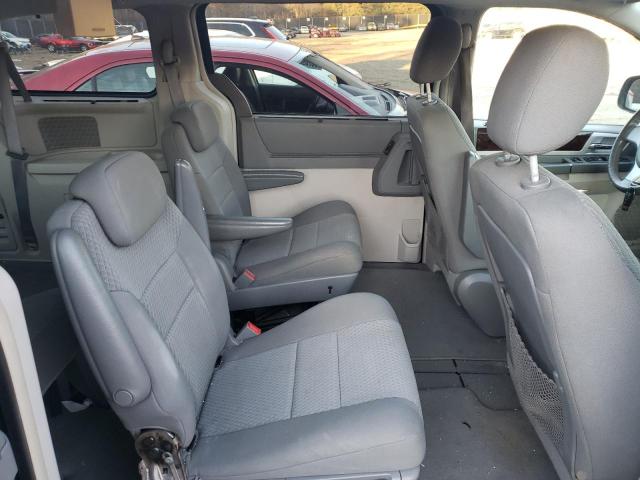 Photo 6 from auction – 2010 CHRYSLER TOWN & COU with VIN 2A4RR5D12AR183402