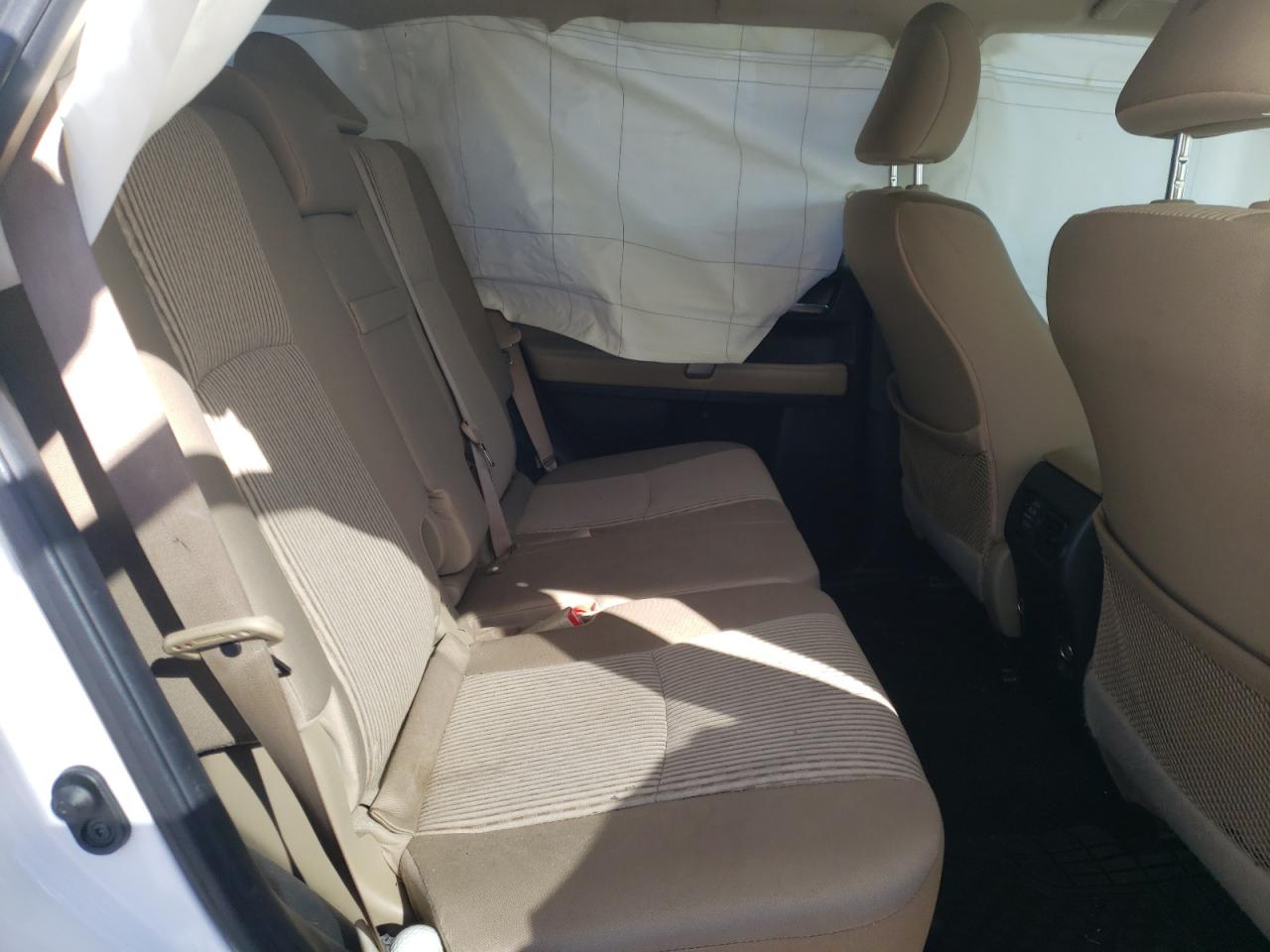 Photo 6 from auction – 2014 TOYOTA 4RUNNER SR with VIN JTEBU5JR2E5151466
