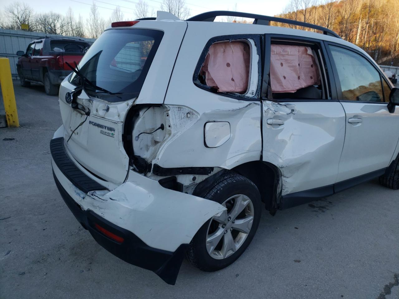 Photo 9 from auction – 2016 SUBARU FORESTER 2 with VIN JF2SJABC4GH492354