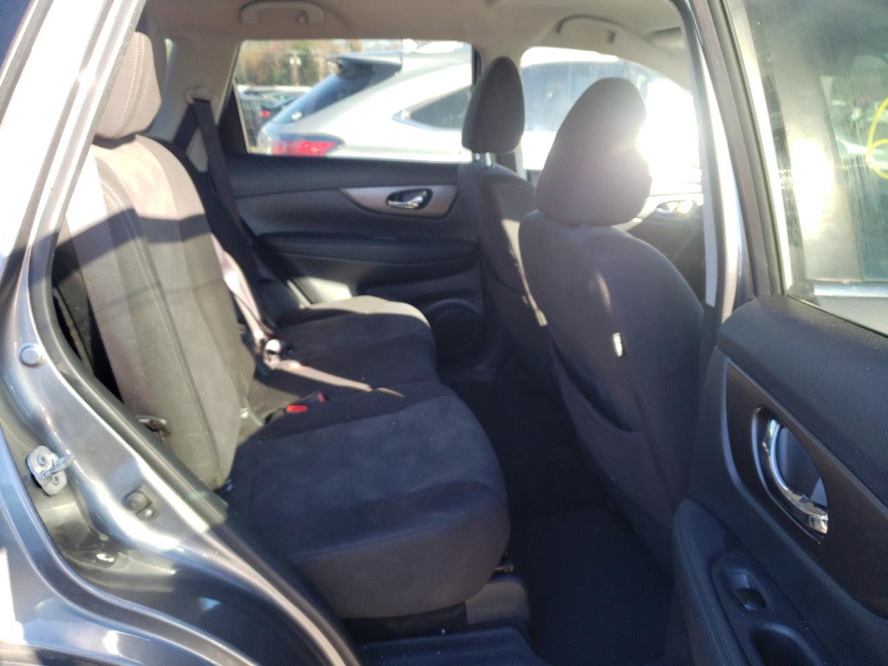 Photo 6 from auction – 2016 NISSAN ROGUE S with VIN KNMAT2MV7GP728915