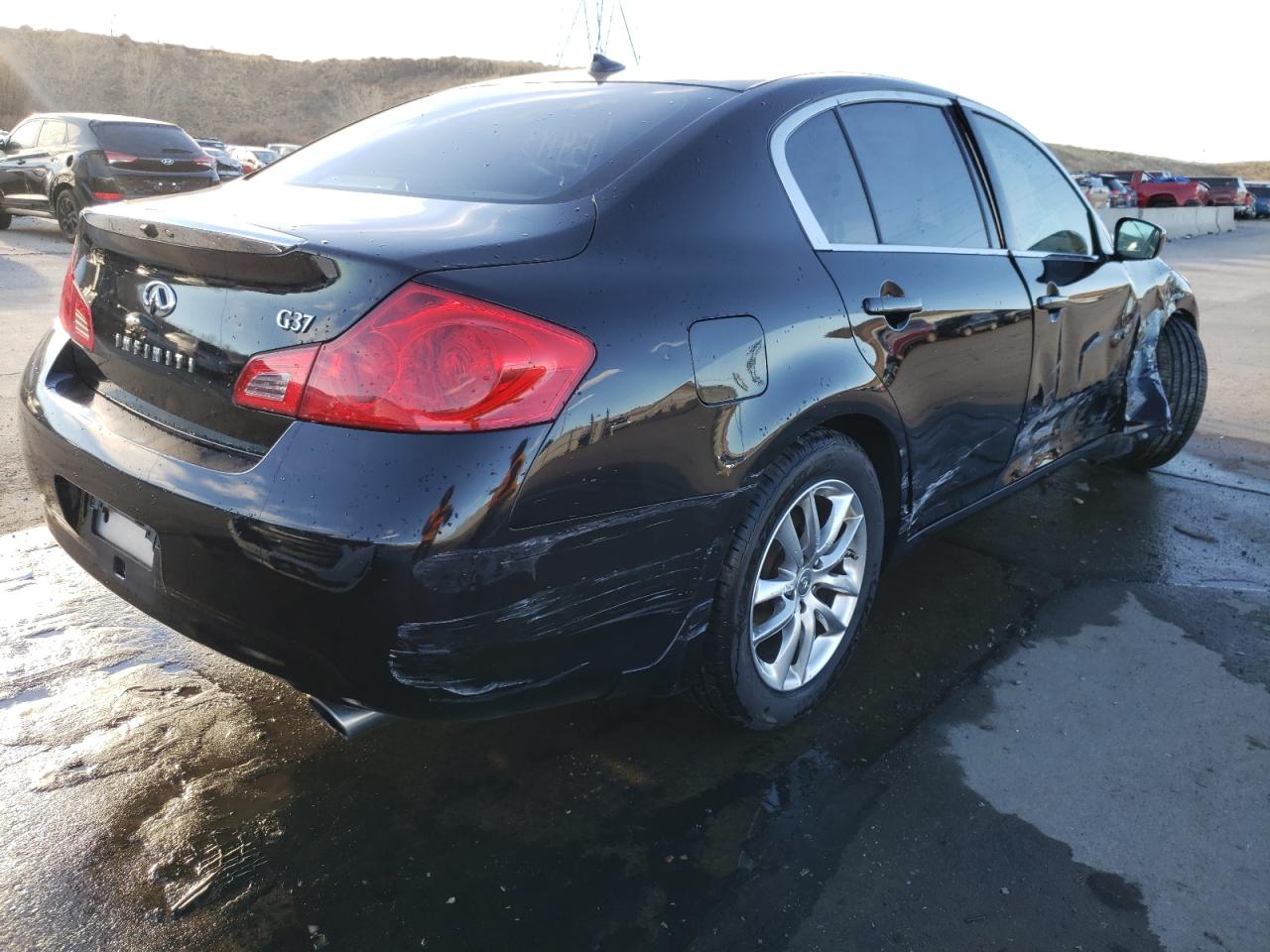Photo 4 from auction – 2009 INFINITI G37 BASE with VIN JNKCV61E69M310105