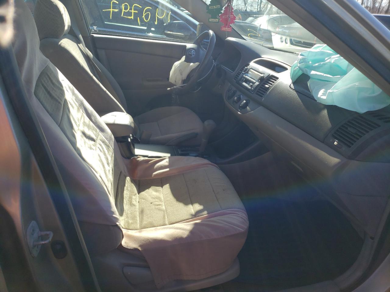 Photo 5 from auction – 2003 TOYOTA CAMRY LE with VIN 4T1BE32K63U158426
