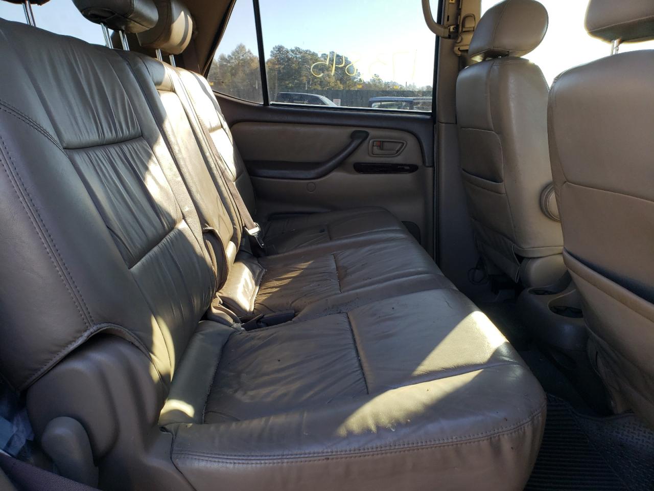 Photo 6 from auction – 2004 TOYOTA SEQUOIA SR with VIN 5TDZT34A34S233702