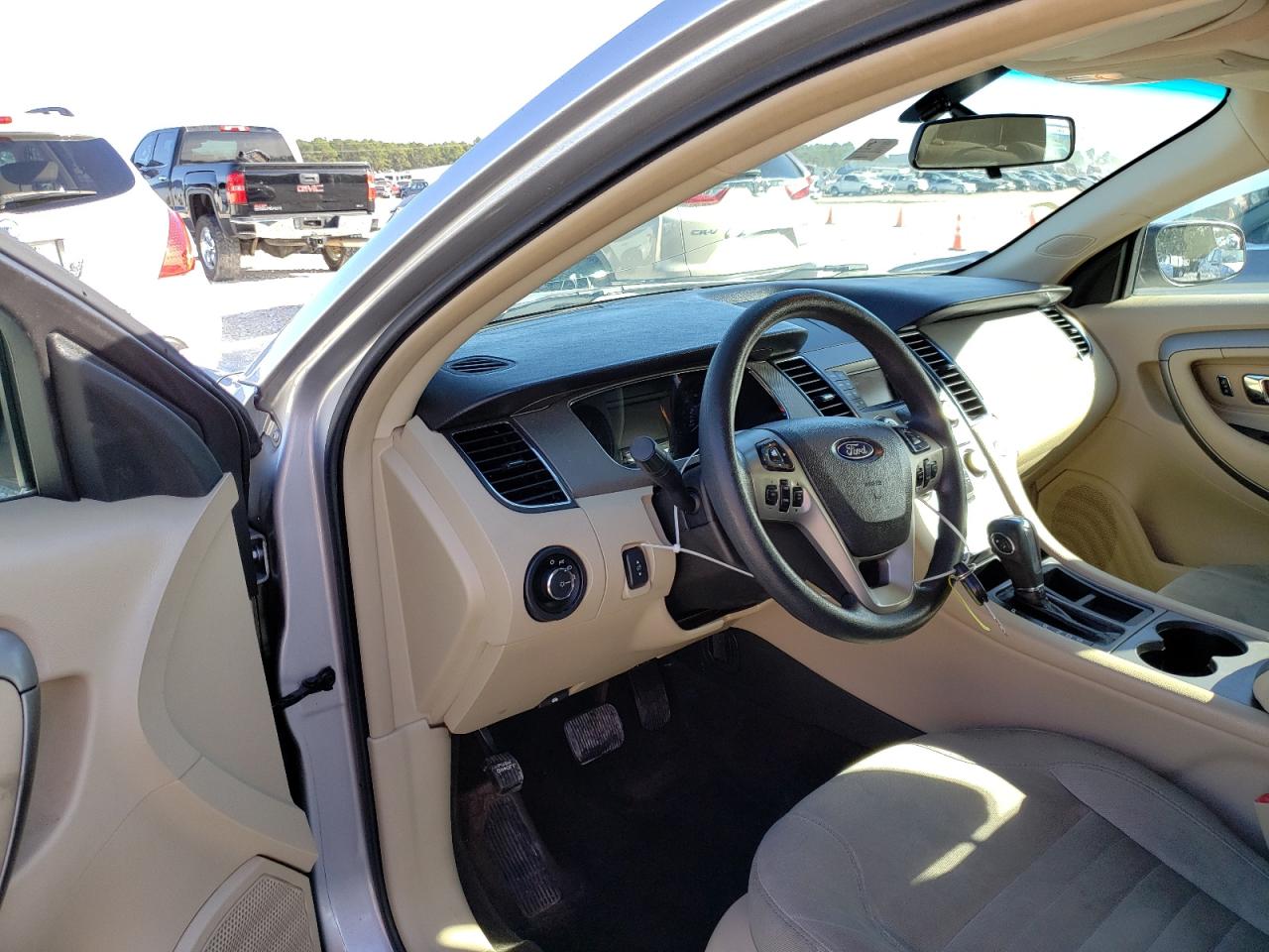 Photo 9 from auction – 2014 FORD TAURUS SE with VIN 1FAHP2D82EG119439