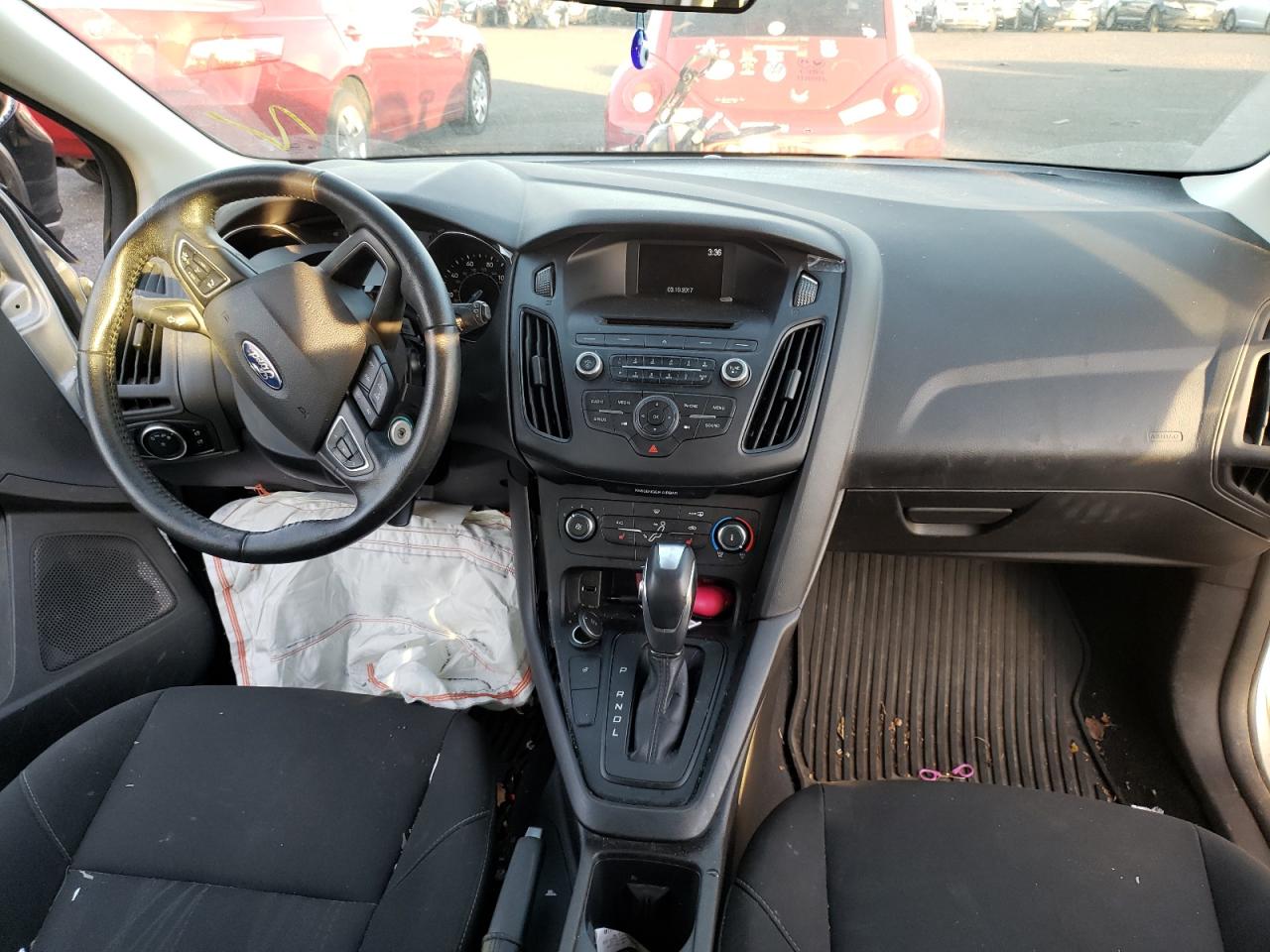 Photo 9 from auction – 2016 FORD FOCUS SE with VIN 1FADP3K28GL244653