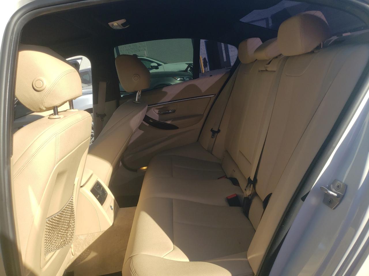 Photo 6 from auction – 2016 BMW 328 I SULE with VIN WBA8E9G55GNT83647