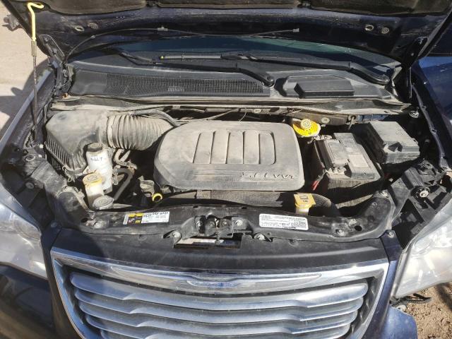 Photo 7 from auction – 2016 CHRYSLER TOWN & COU with VIN 2C4RC1CG3GR215224