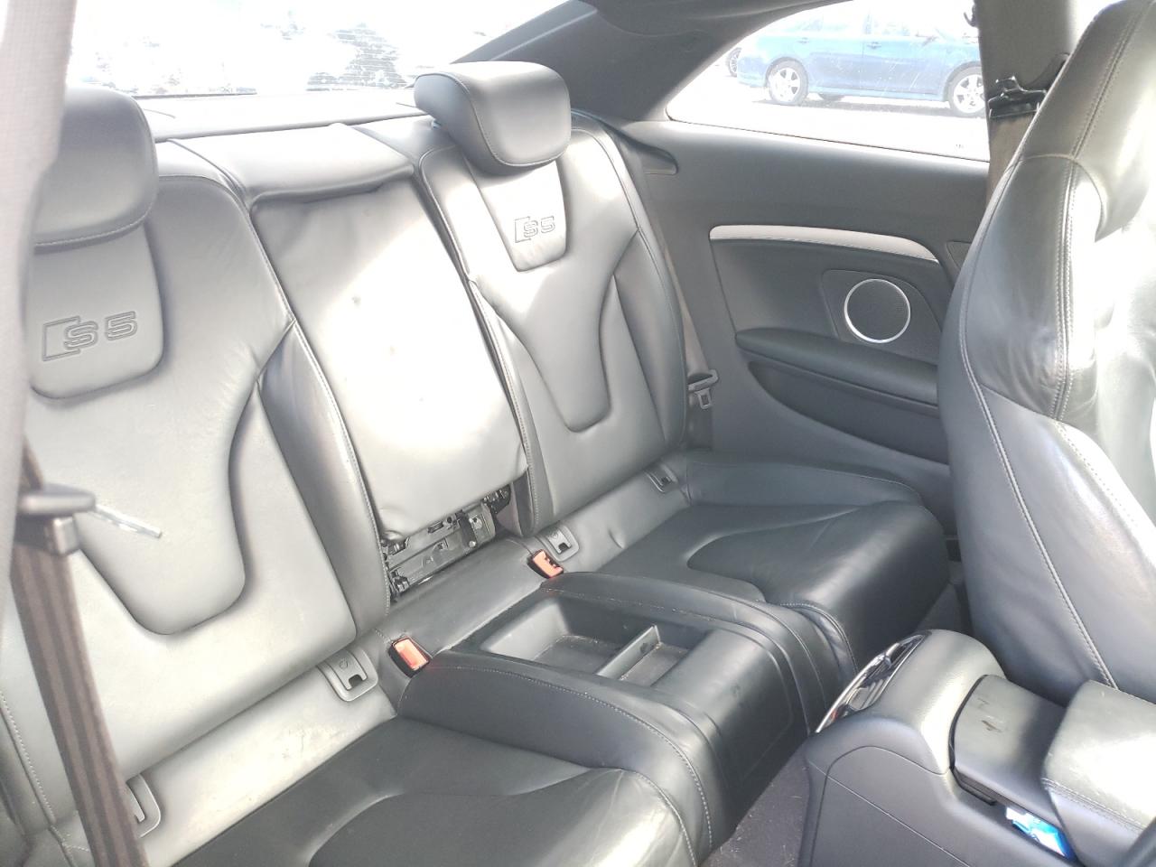 Photo 6 from auction – 2010 AUDI S5 PREMIUM with VIN WAUGVAFRXAA016548