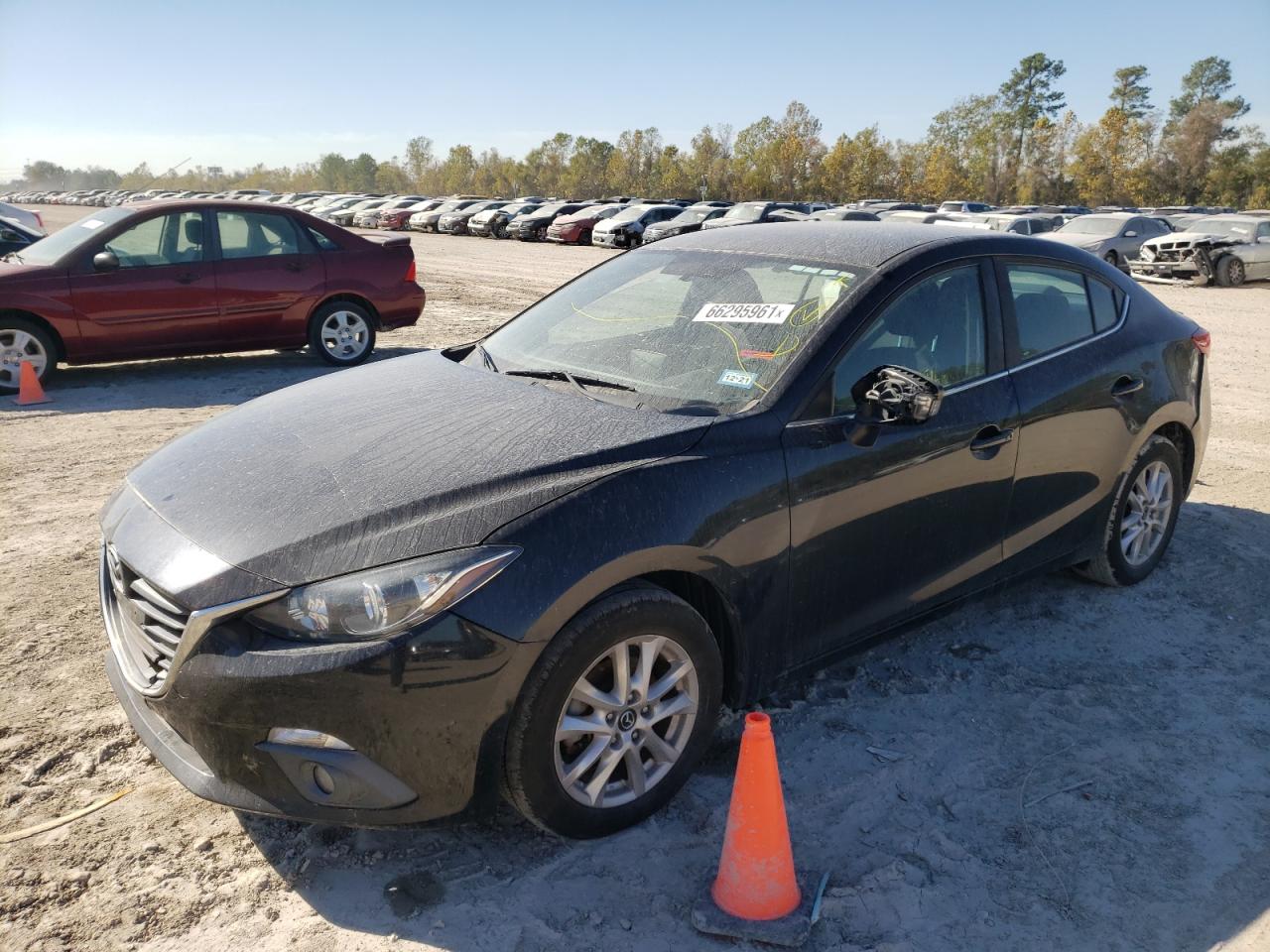 Photo 2 from auction – 2015 MAZDA 3 TOURING with VIN 3MZBM1V72FM201880