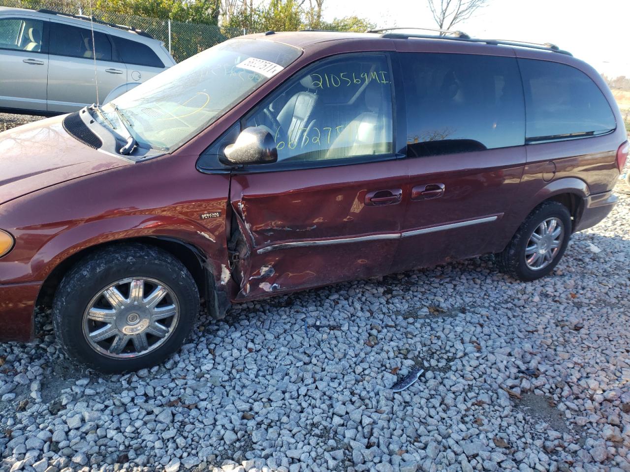 Photo 9 from auction – 2007 CHRYSLER TOWN & COU with VIN 2A4GP54L77R279873