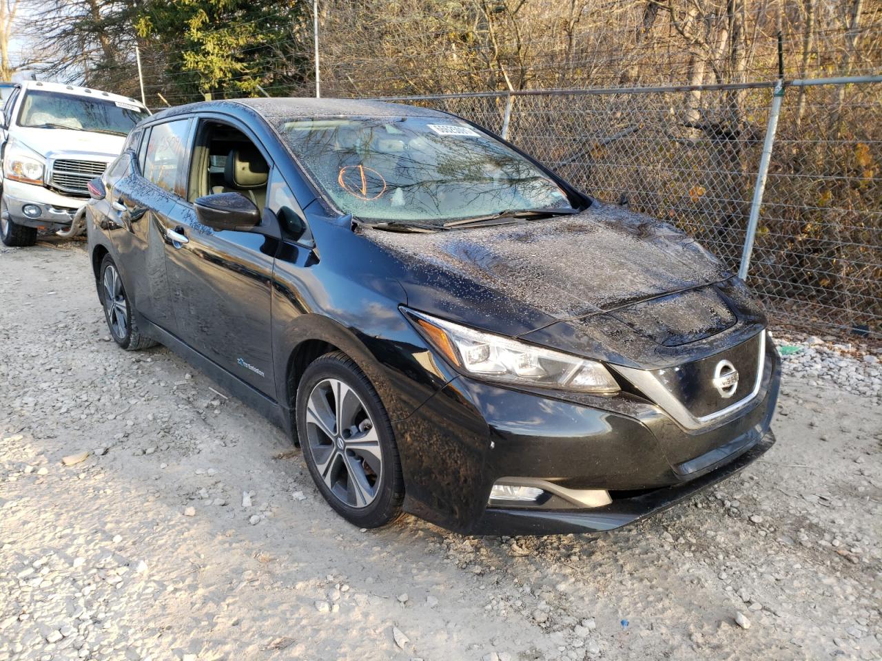 NISSAN LEAF S 2018 with VIN 1N4AZ1CPXJC300658 - Photo from auction