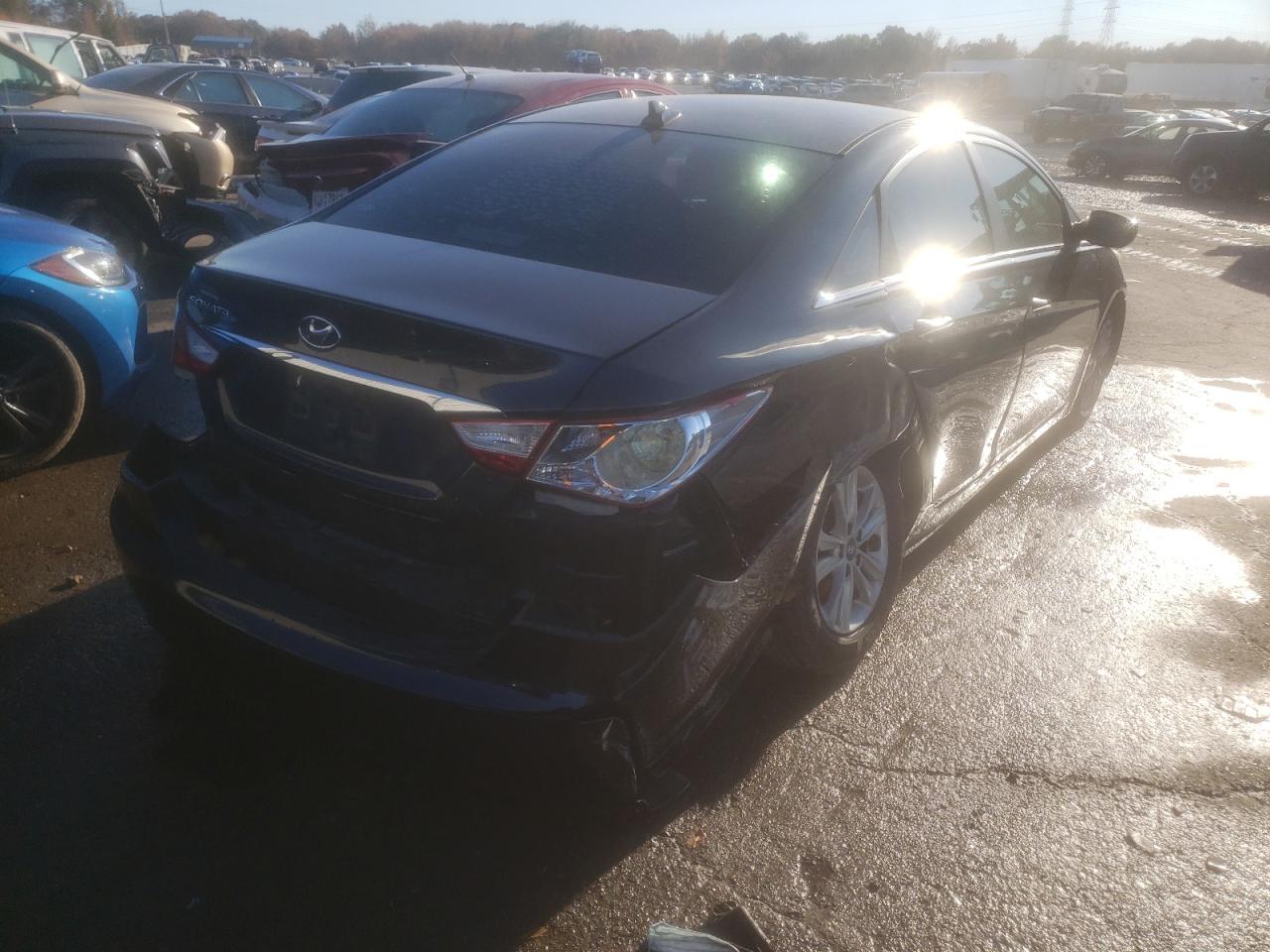 Photo 4 from auction – 2013 HYUNDAI SONATA GLS with VIN 5NPEB4AC3DH769018
