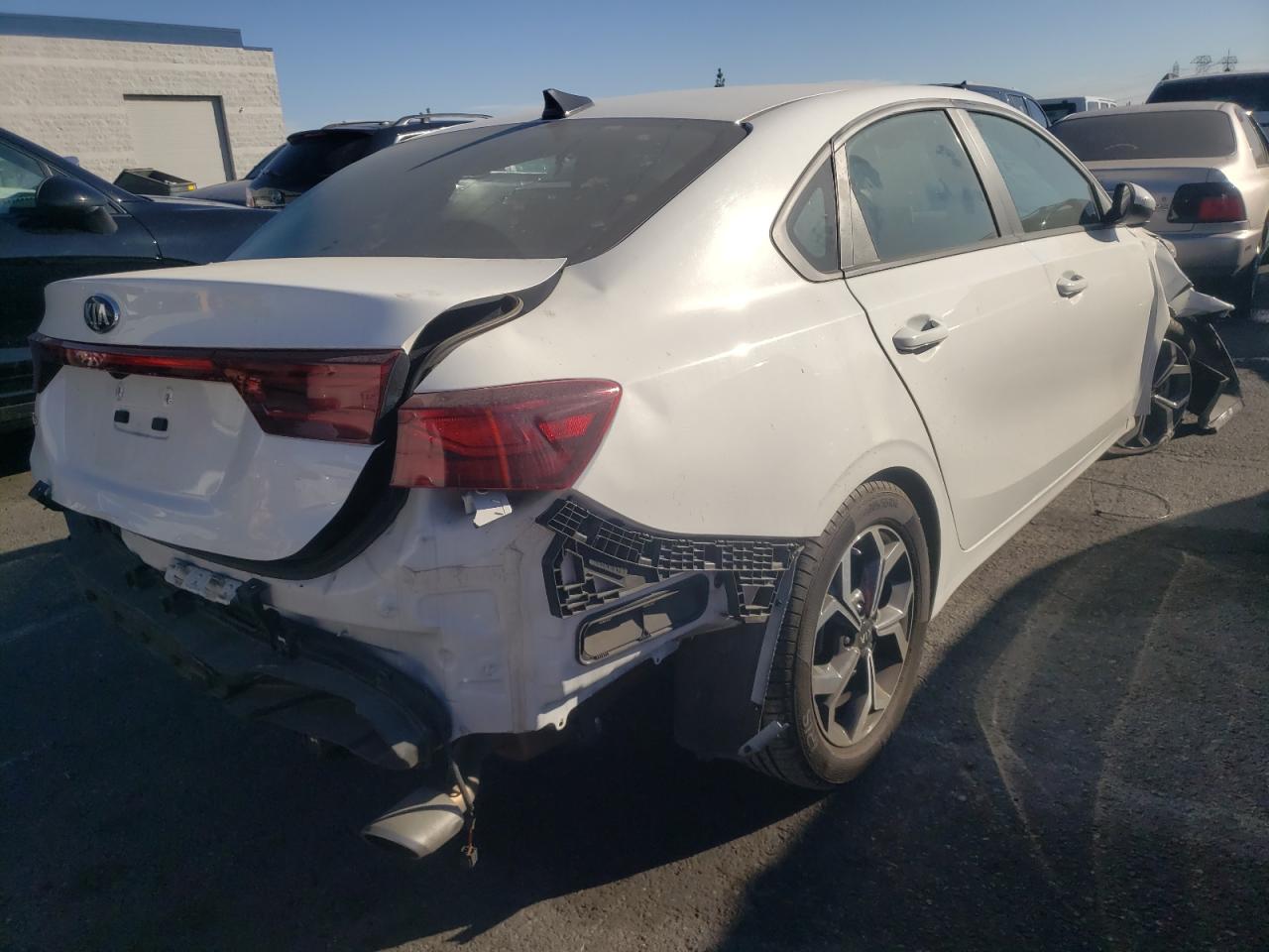 Photo 4 from auction – 2019 KIA FORTE FE with VIN 3KPF24AD9KE070894