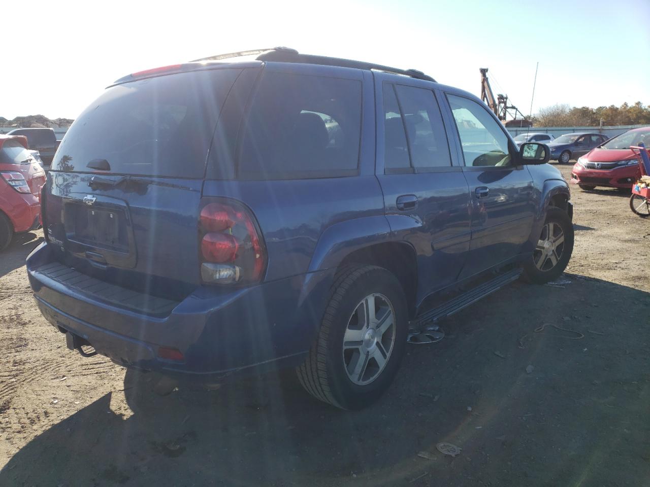 Photo 4 from auction – 2006 CHEVROLET TRAILBLAZE with VIN 1GNDT13S462265746