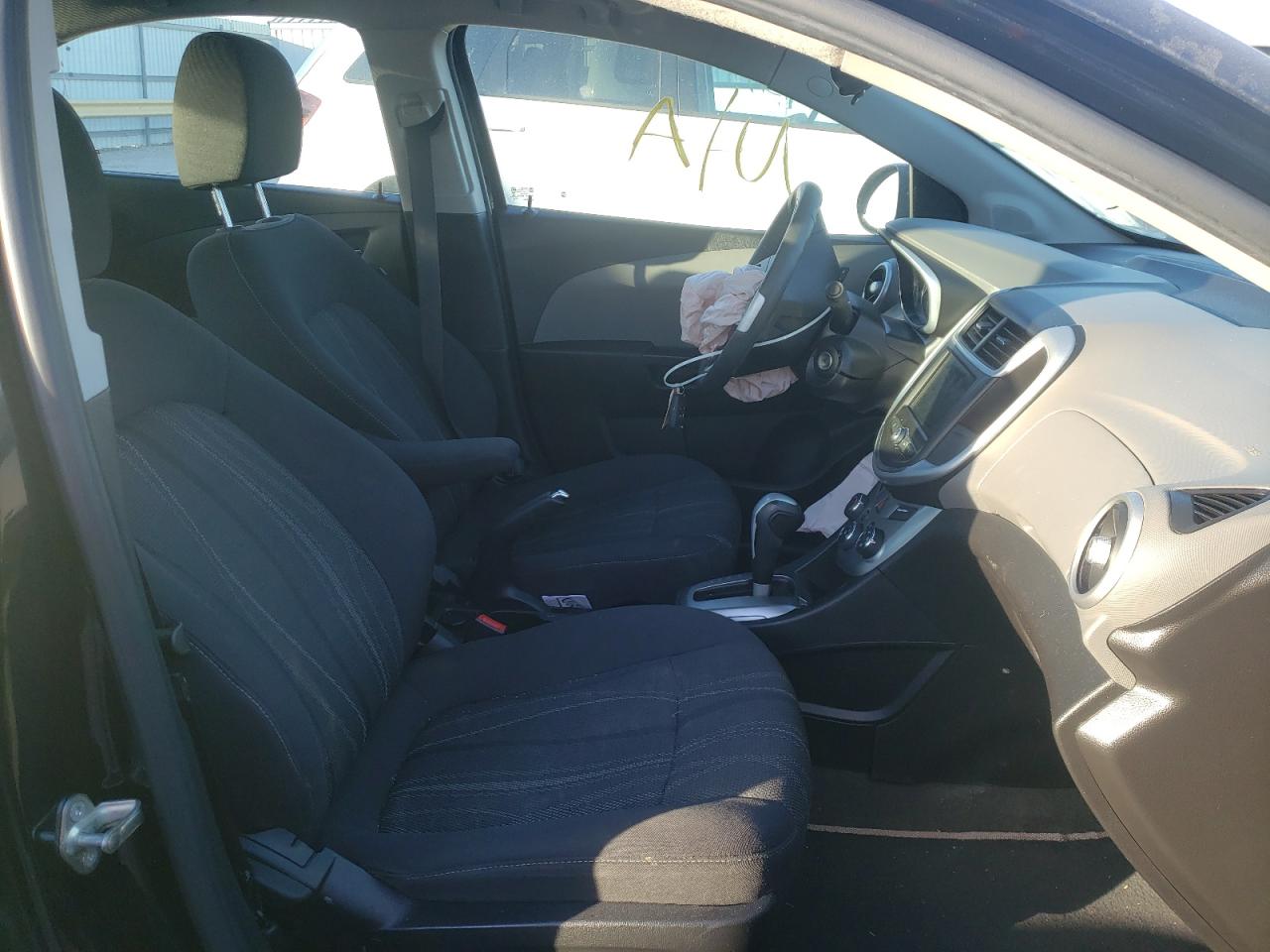Photo 5 from auction – 2018 CHEVROLET SONIC LT with VIN 1G1JD5SH2J4139638