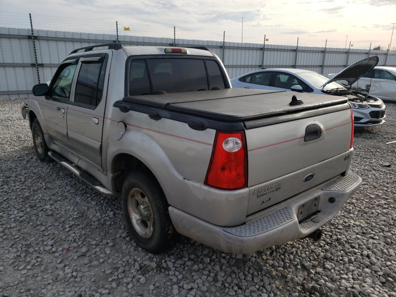 Photo 3 from auction – 2003 FORD EXPLORER S with VIN 1FMZU77E13UB75114