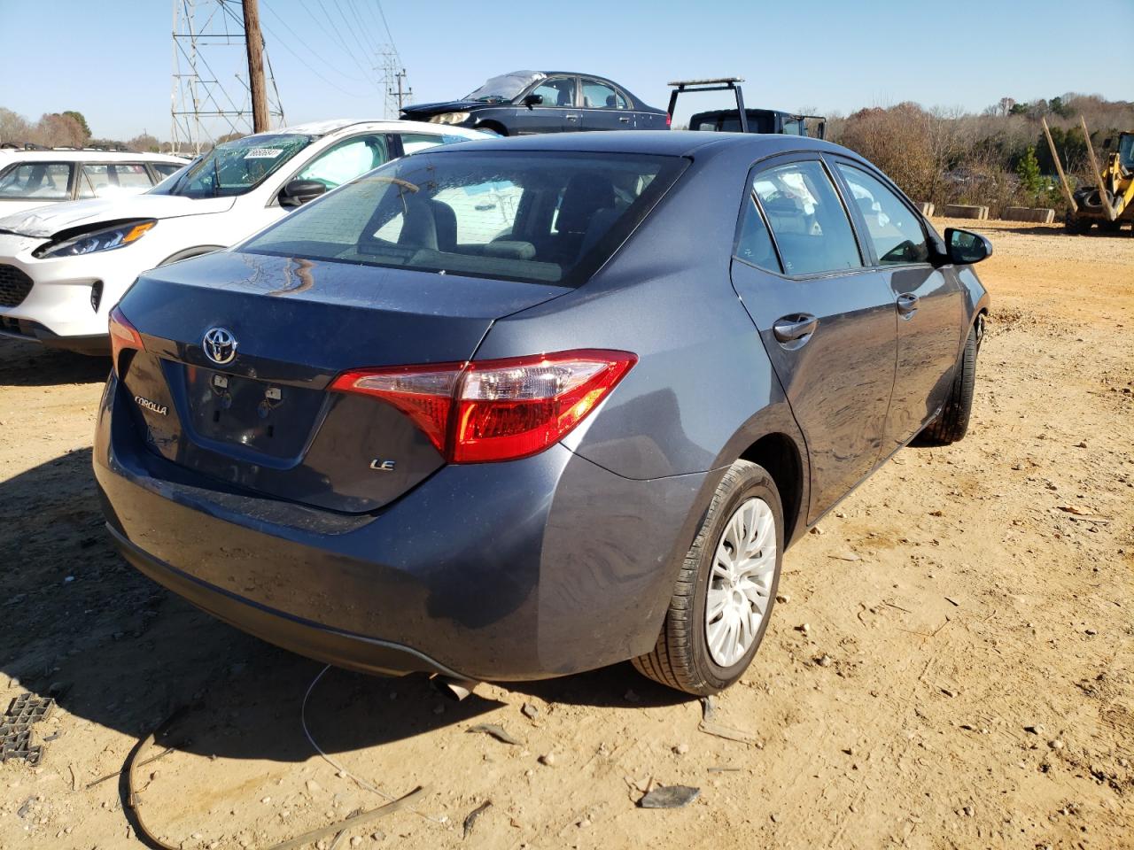 Photo 4 from auction – 2017 TOYOTA COROLLA L with VIN 5YFBURHEXHP688771