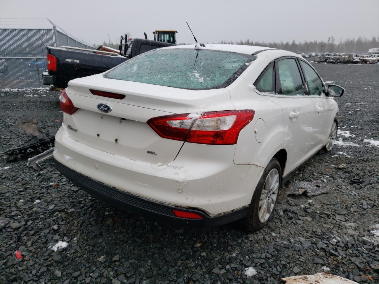 Photo 4 from auction – 2012 FORD FOCUS SEL with VIN 1FAHP3H25CL295871