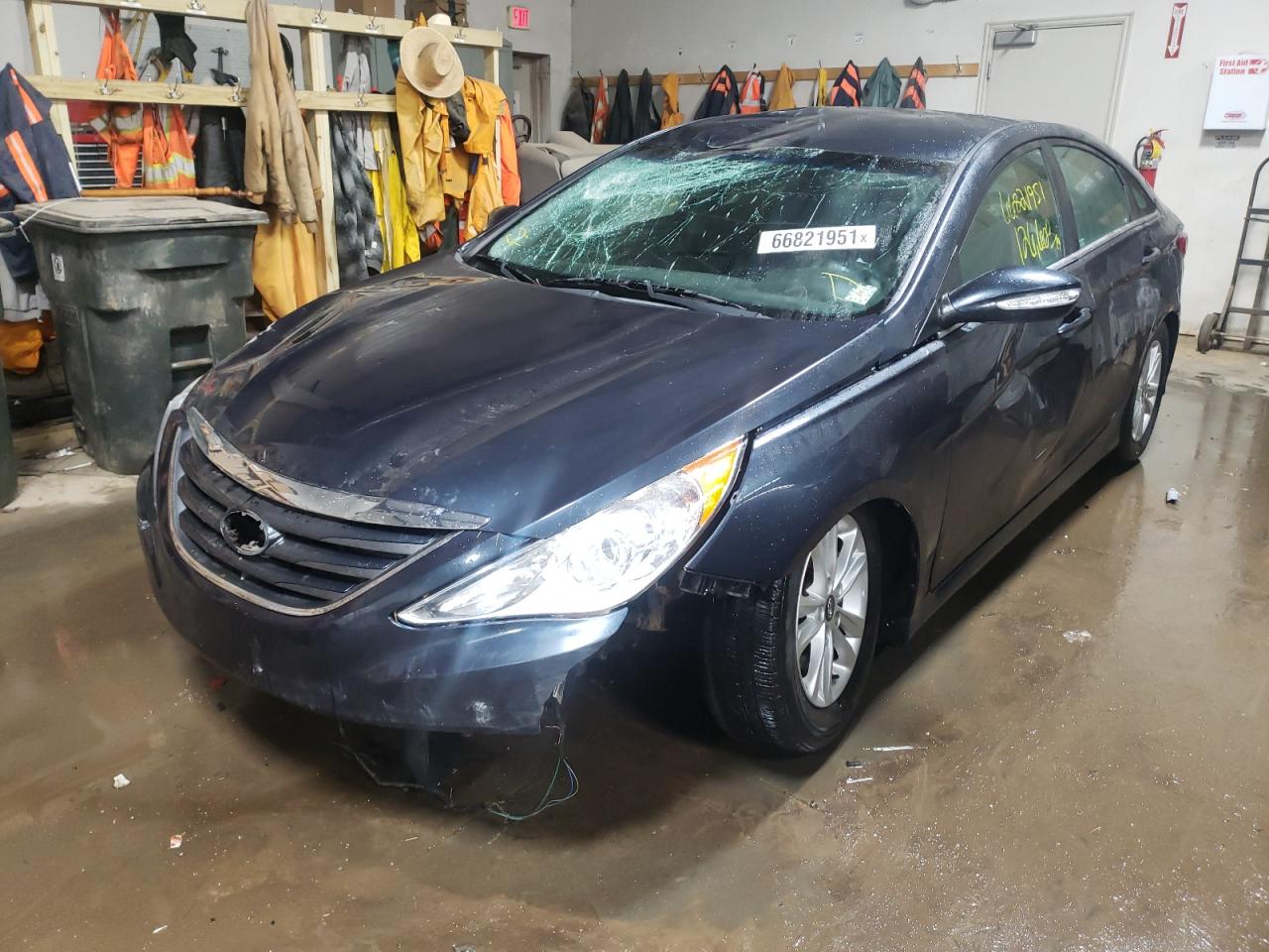 Photo 2 from auction – 2014 HYUNDAI SONATA GLS with VIN 5NPEB4AC8EH815184