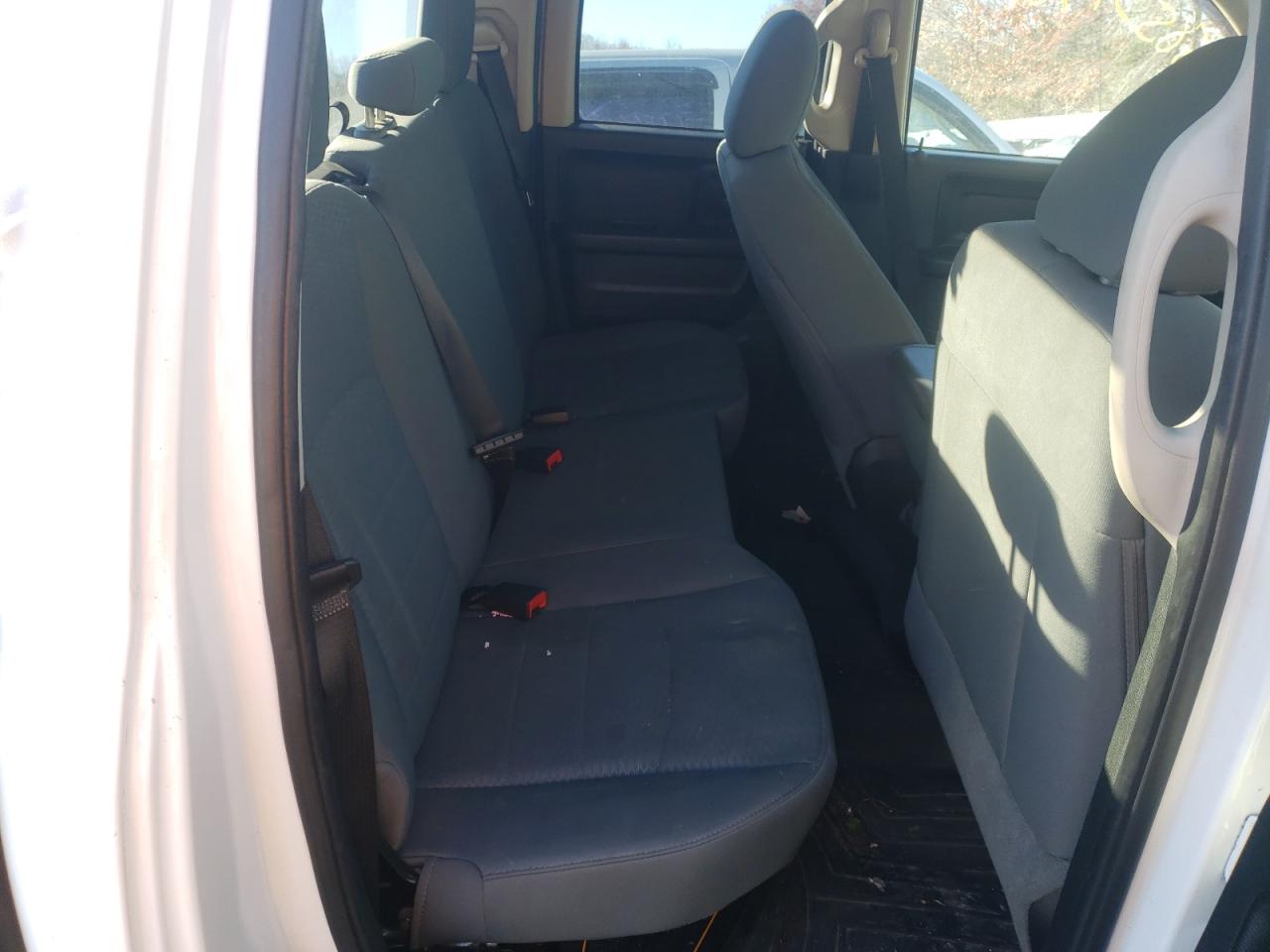Photo 6 from auction – 2014 RAM 1500 ST with VIN 1C6RR7FT1ES411675