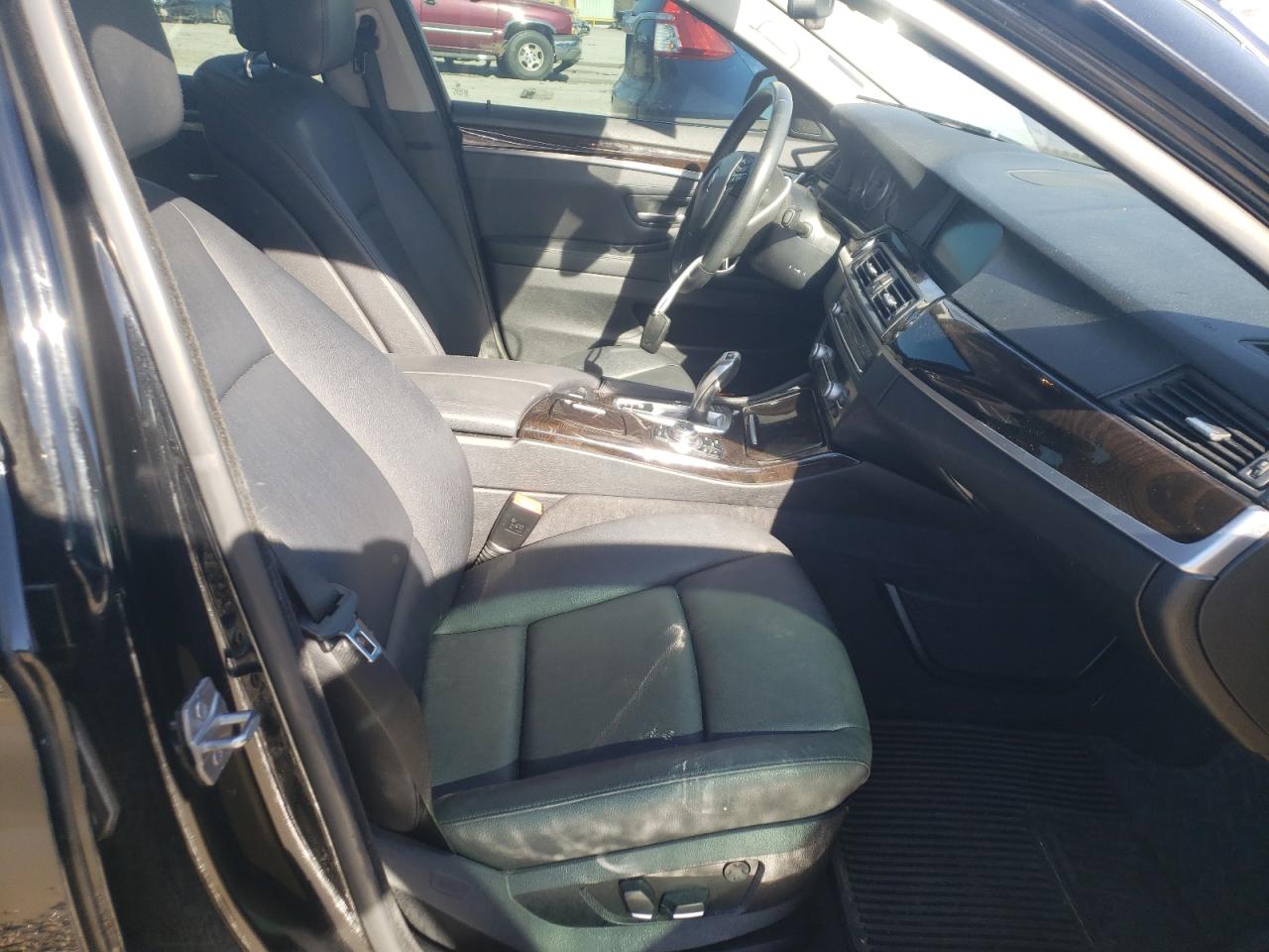 Photo 5 from auction – 2013 BMW 528 I with VIN WBAXG5C50DDY34361