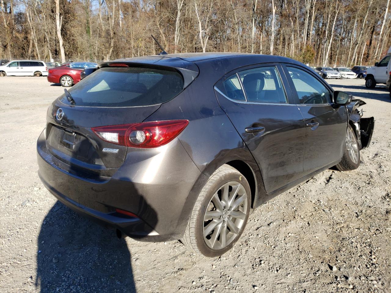 Photo 4 from auction – 2018 MAZDA 3 TOURING with VIN 3MZBN1L32JM183483