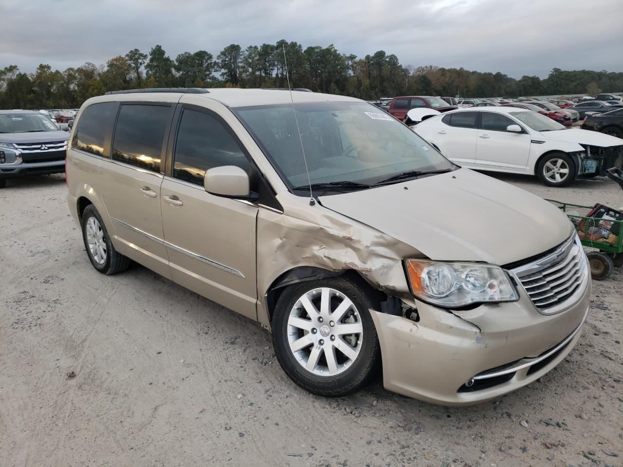 CHRYSLER TOWN & COU 2013 with VIN 2C4RC1BG9DR713411 - Photo from auction