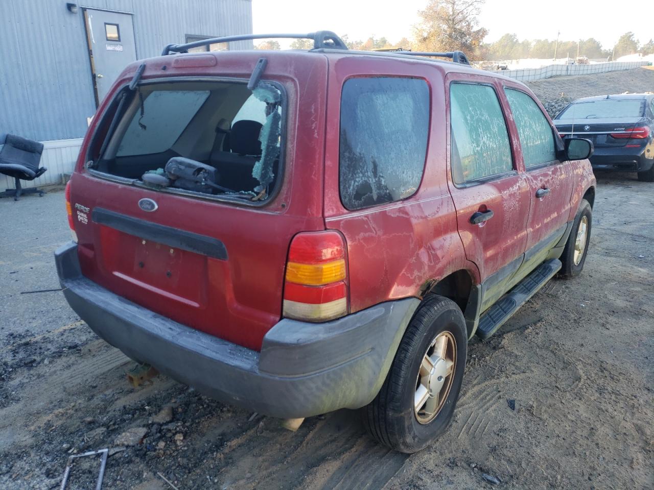 Photo 4 from auction – 2003 FORD ESCAPE XLS with VIN 1FMYU92113KE03667