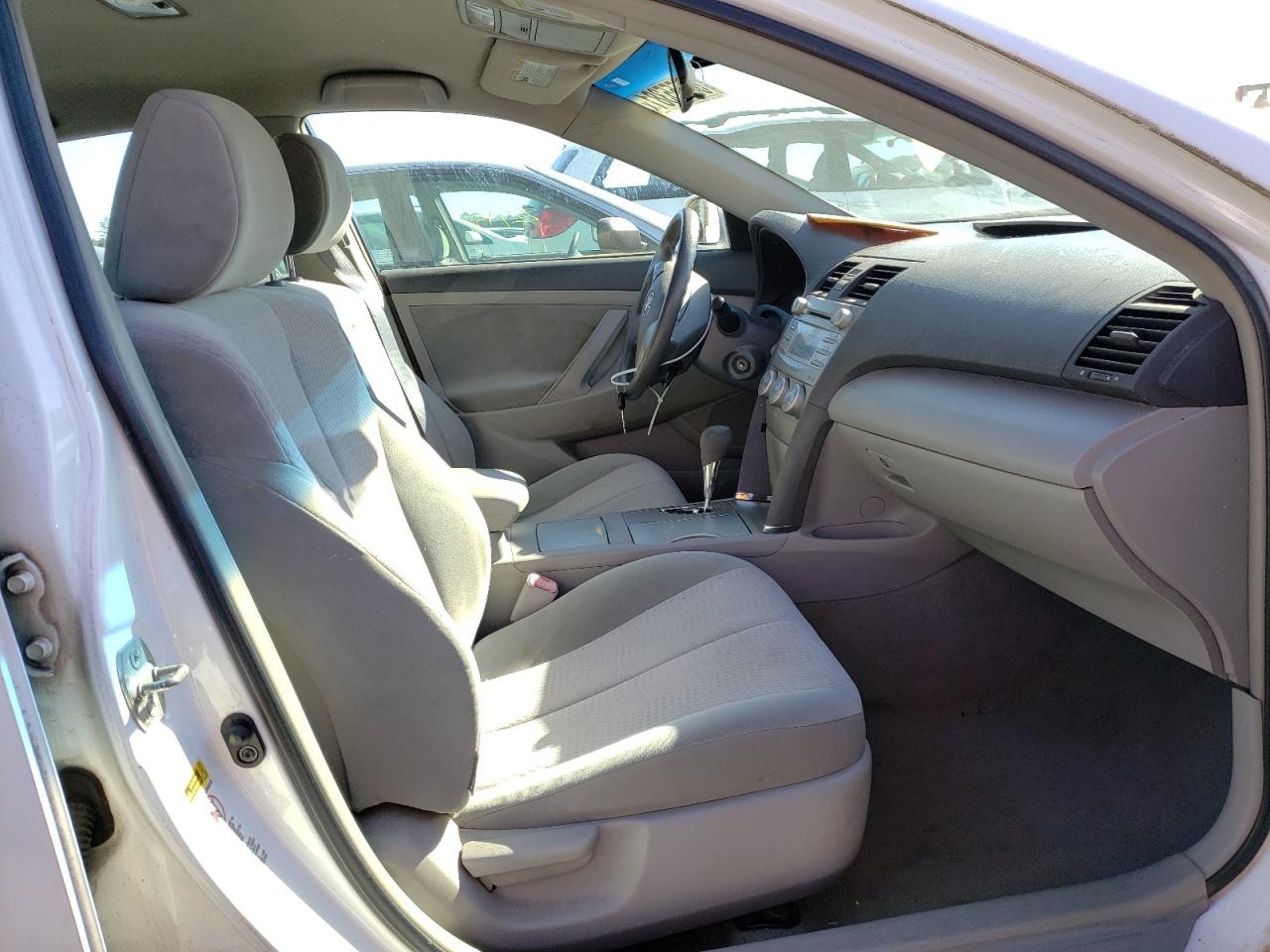 Photo 5 from auction – 2010 TOYOTA CAMRY BASE with VIN 4T4BF3EK5AR020968