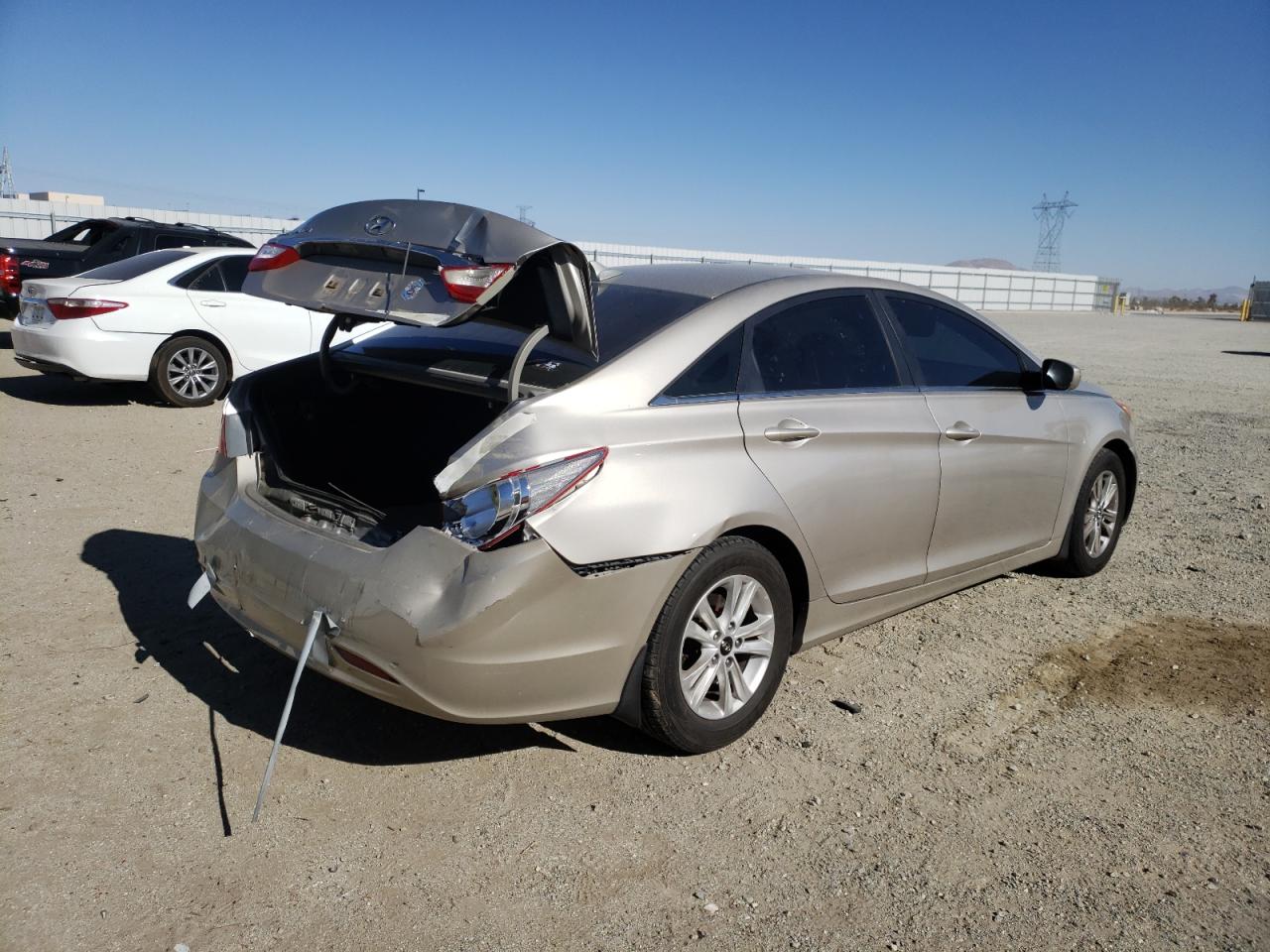 Photo 4 from auction – 2011 HYUNDAI SONATA GLS with VIN 5NPEB4AC4BH145385