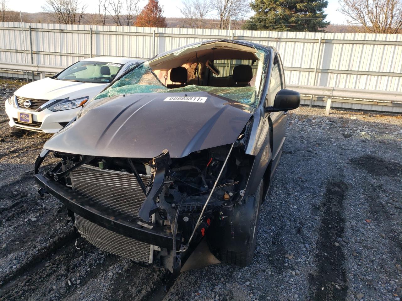 Photo 2 from auction – 2015 DODGE GRAND CARA with VIN 2C4RDGBG3FR517287