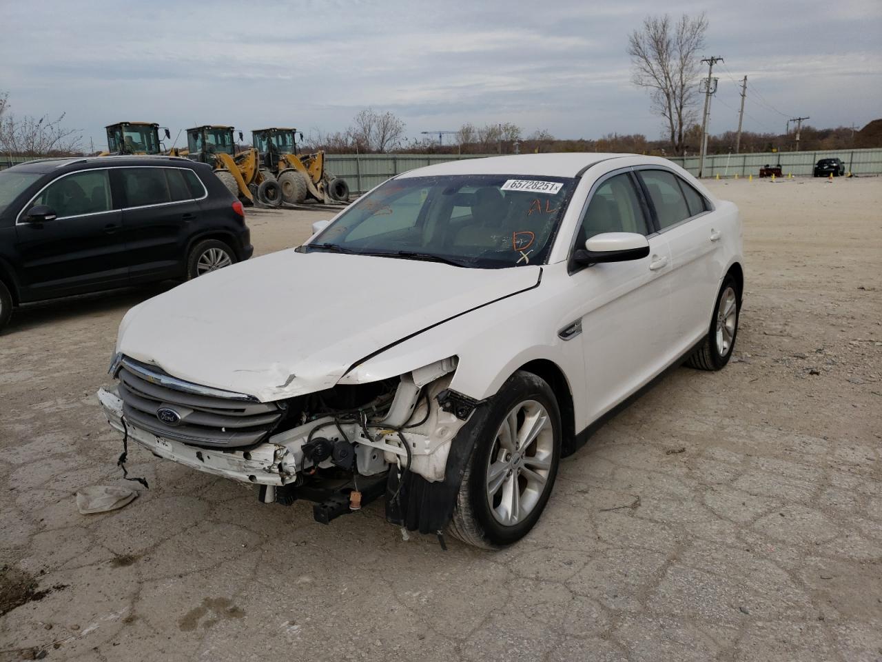 Photo 2 from auction – 2018 FORD TAURUS SEL with VIN 1FAHP2E86JG104077