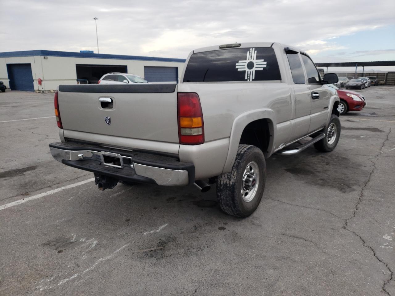 صورة رقم 4 من المزاد - 2004 GMC SIERRA K25 مع VIN 1GTHK29U34E257578