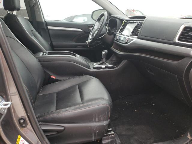 Photo 5 from auction – 2016 TOYOTA HIGHLANDER with VIN 5TDJKRFH9GS344997