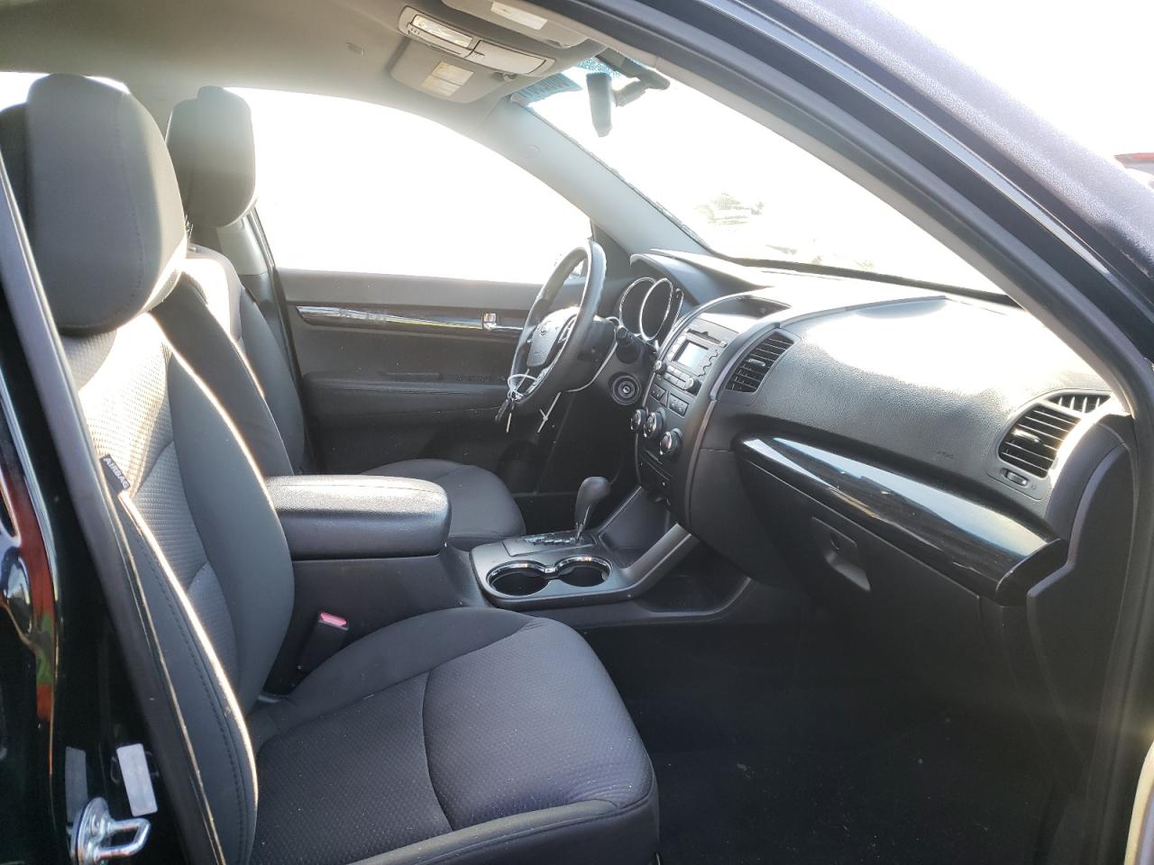Photo 5 from auction – 2012 KIA SORENTO BA with VIN 5XYKT3A63CG300439