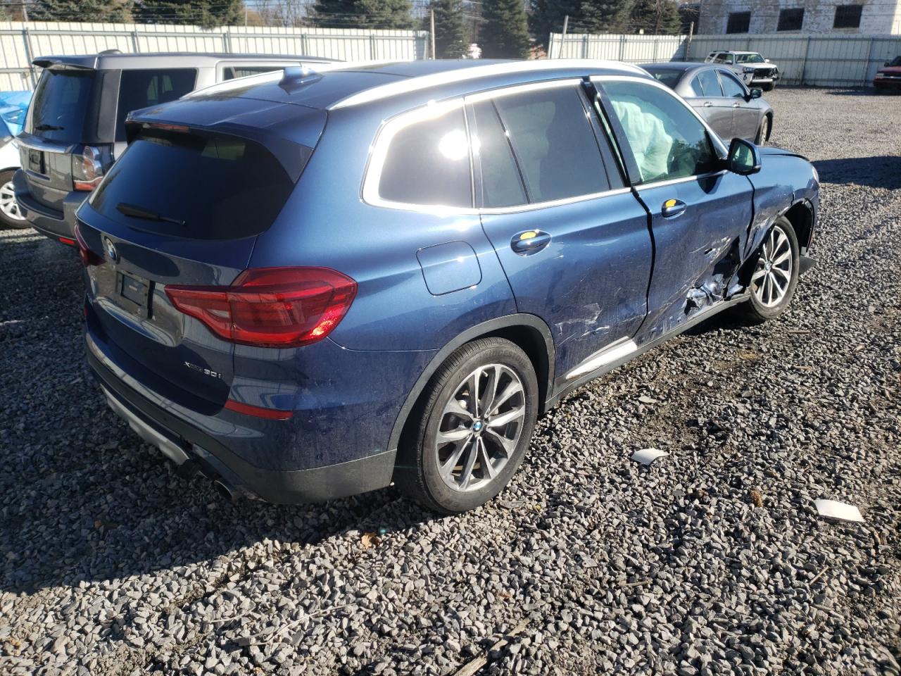 Photo 4 from auction – 2019 BMW X3 XDRIVE3 with VIN 5UXTR9C54KLR03346