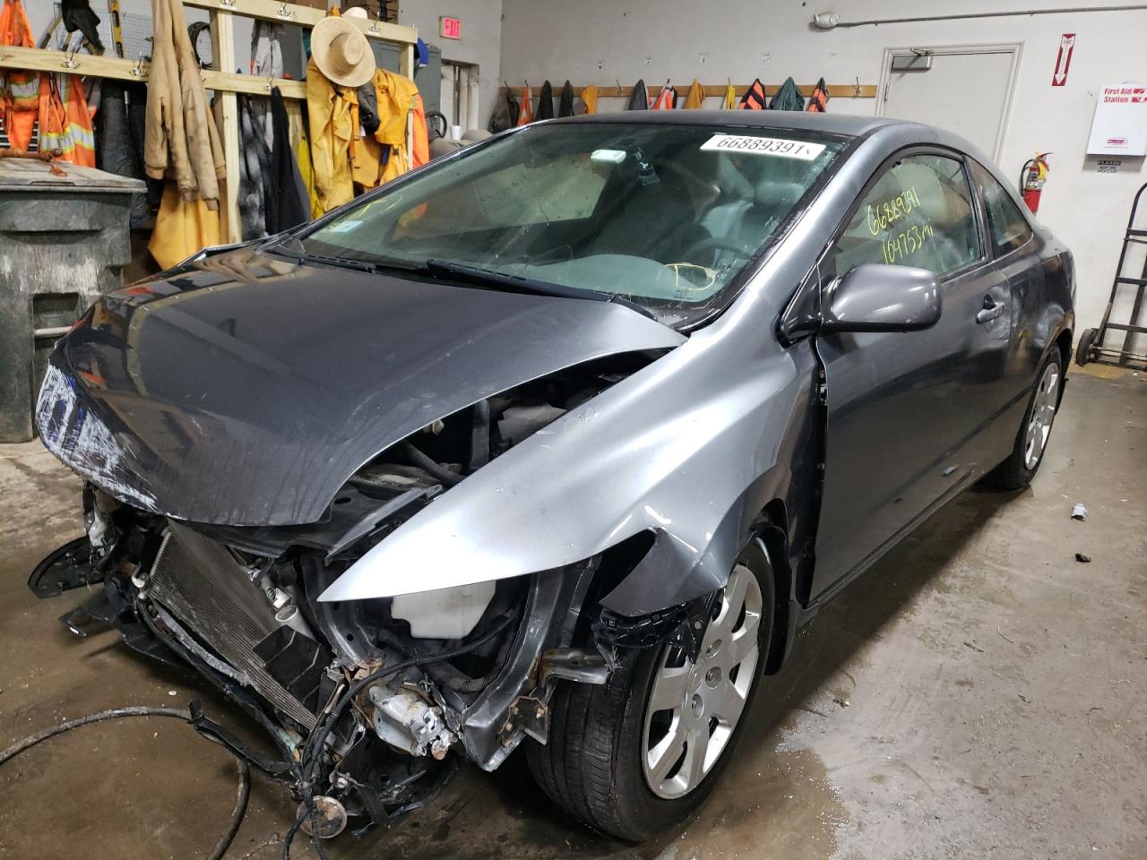 Photo 2 from auction – 2010 HONDA CIVIC LX with VIN 2HGFG1B60AH501577