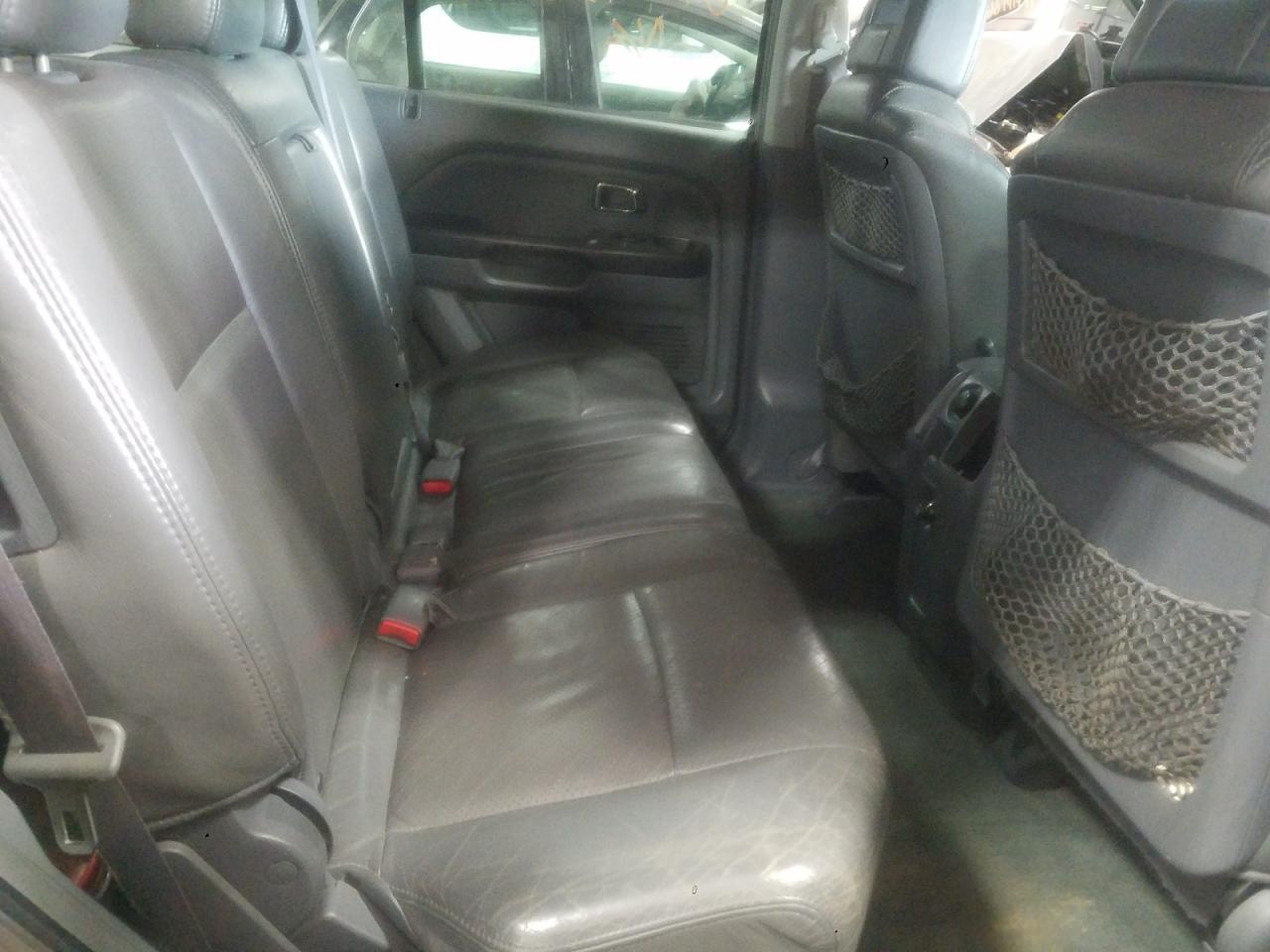 Photo 6 from auction – 2004 HONDA PILOT EXL with VIN 2HKYF18784H592328