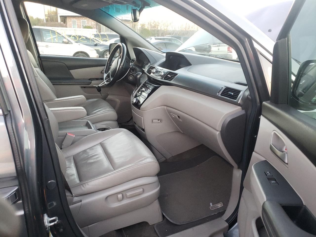 Photo 5 from auction – 2011 HONDA ODYSSEY EX with VIN 5FNRL5H69BB031630