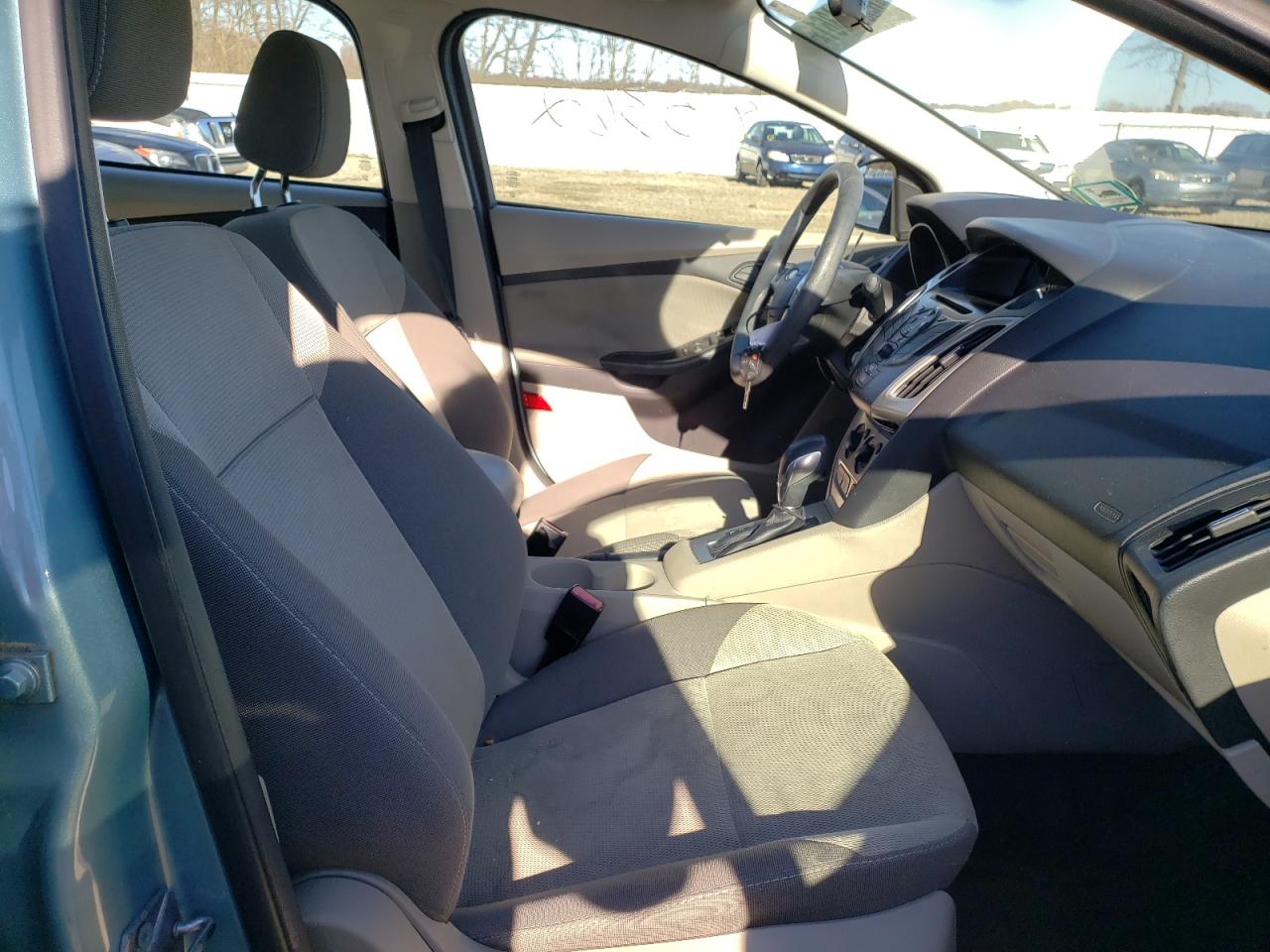 Photo 5 from auction – 2012 FORD FOCUS SE with VIN 1FAHP3F24CL206987