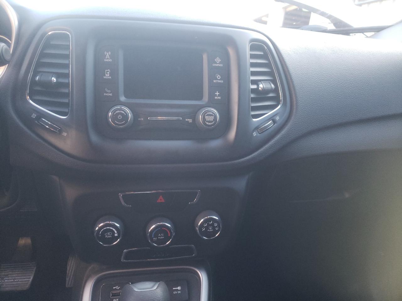 Photo 9 from auction – 2018 JEEP COMPASS SP with VIN 3C4NJCAB2JT226291