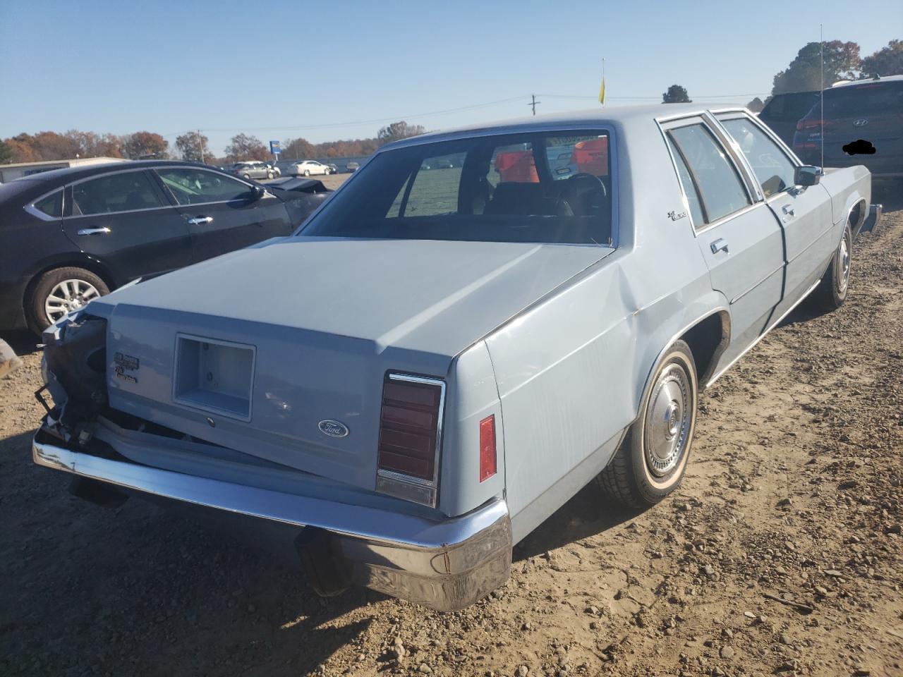 Photo 4 from auction – 1986 FORD LTD CROWN with VIN 2FABP43F3GX212324