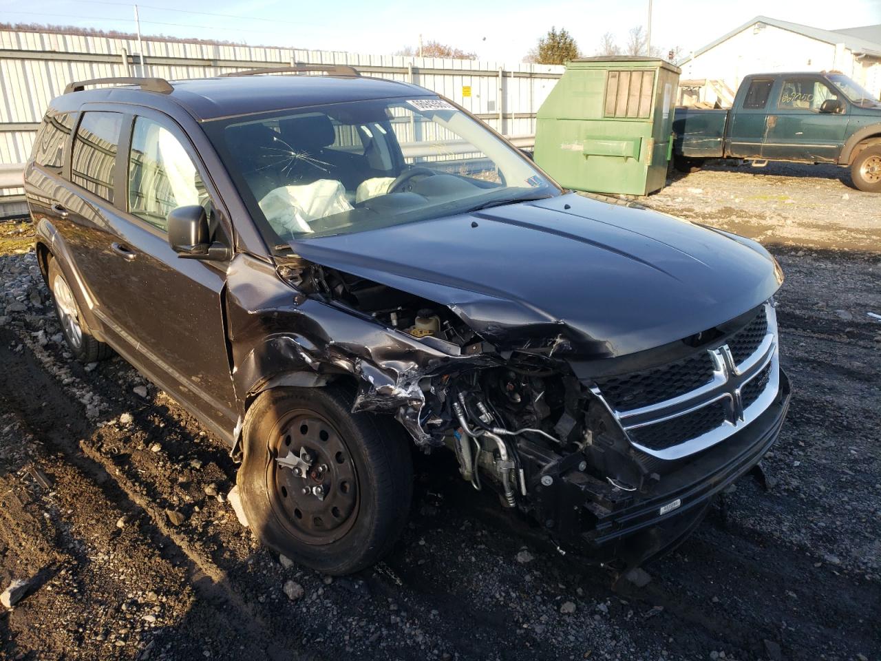 DODGE JOURNEY SE 2017 with VIN 3C4PDCAB8HT521910 - Photo from auction