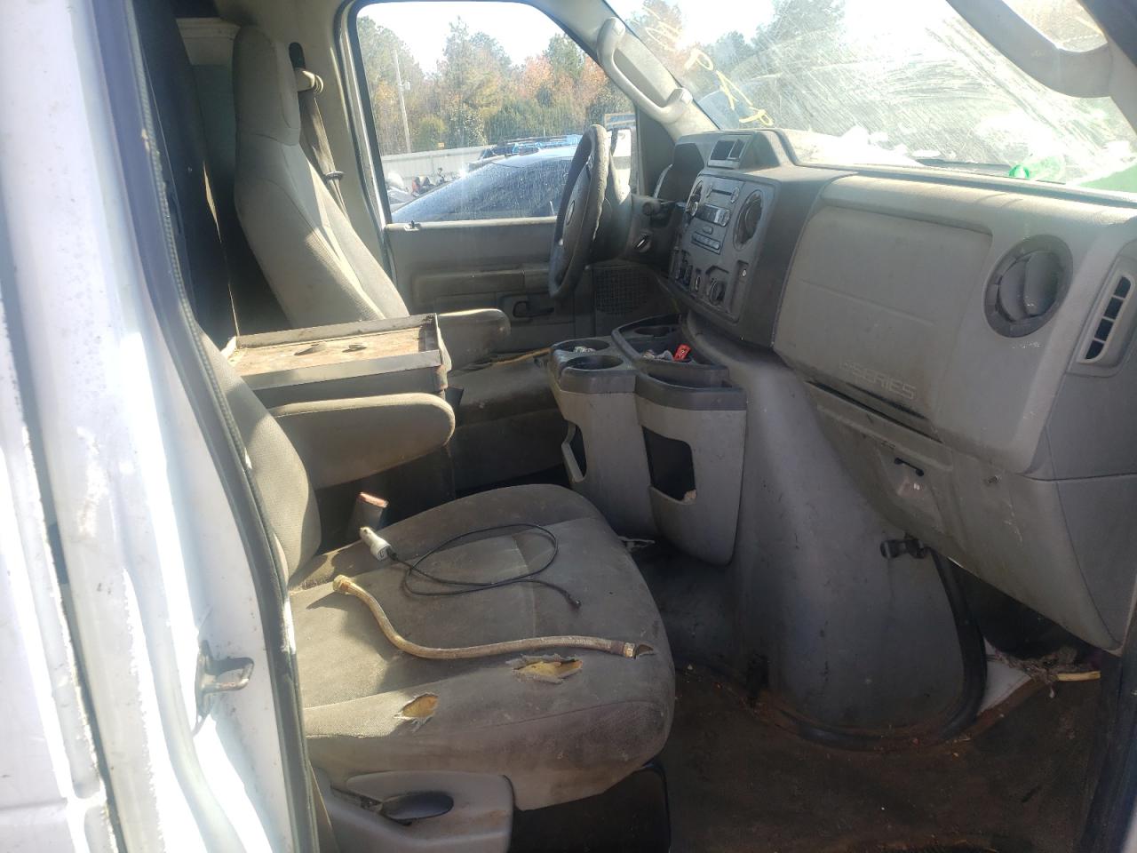 Photo 5 from auction – 2011 FORD ECONOLINE with VIN 1FTNE1EWXBDA21590