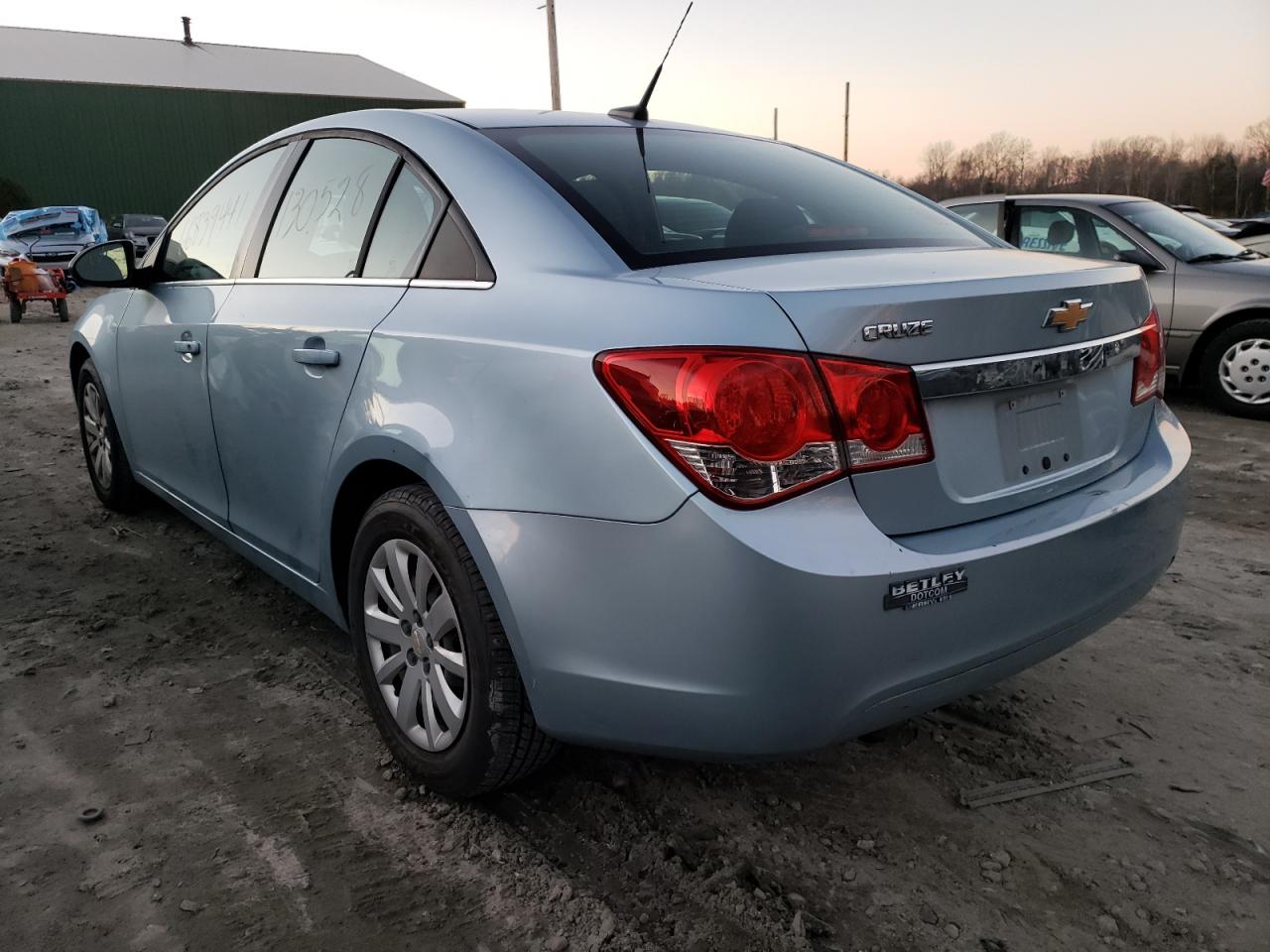 Photo 3 from auction – 2011 CHEVROLET CRUZE LS with VIN 1G1PD5SH1B7202061
