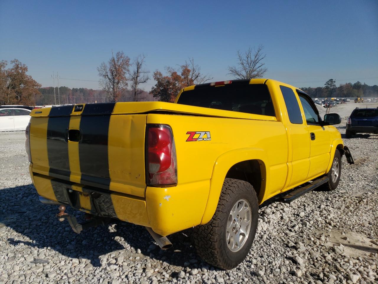 Photo 4 from auction – 2004 CHEVROLET SILVERADO with VIN 2GCEK19T941270521