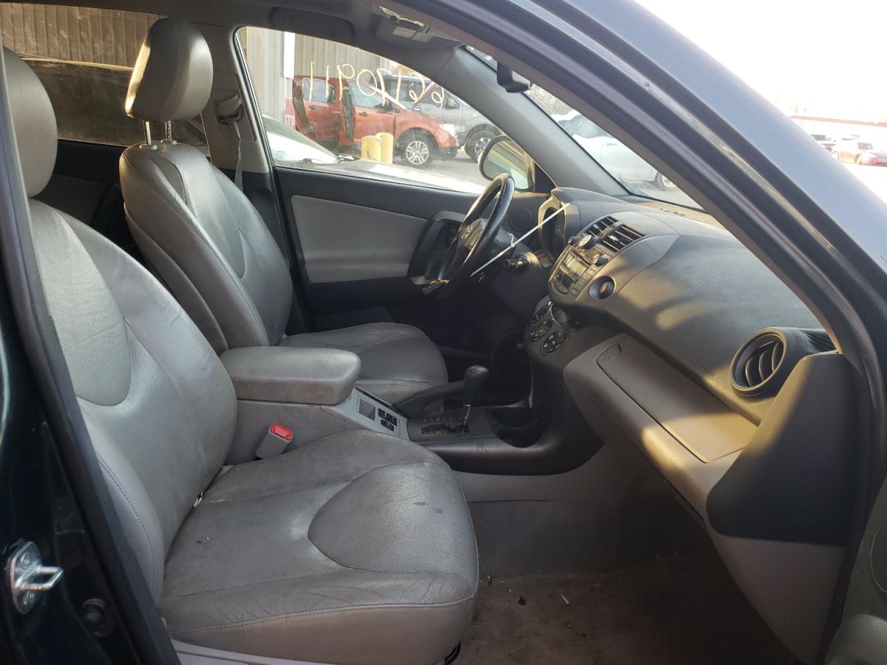 Photo 5 from auction – 2011 TOYOTA RAV4 LIMIT with VIN 2T3DK4DV7BW045783
