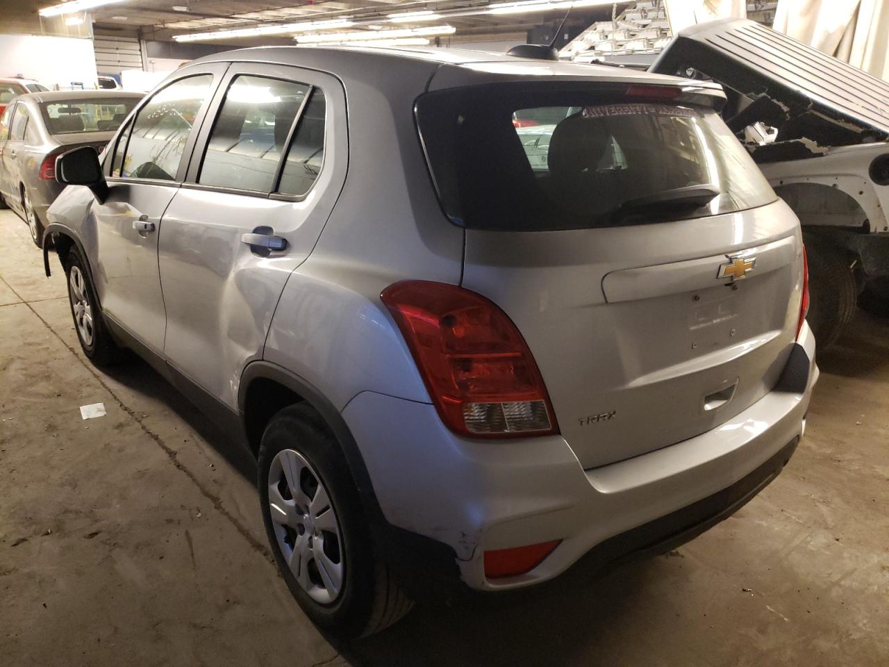 Photo 3 from auction – 2017 CHEVROLET TRAX LS with VIN KL7CJKSB2HB124448
