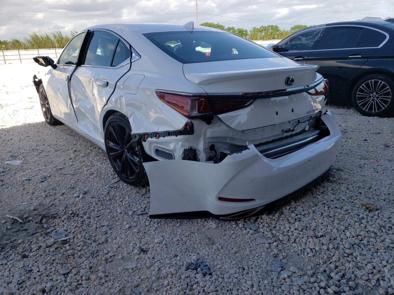 Photo 3 from auction – 2022 LEXUS ES 350 with VIN 58AGZ1B12NU115185