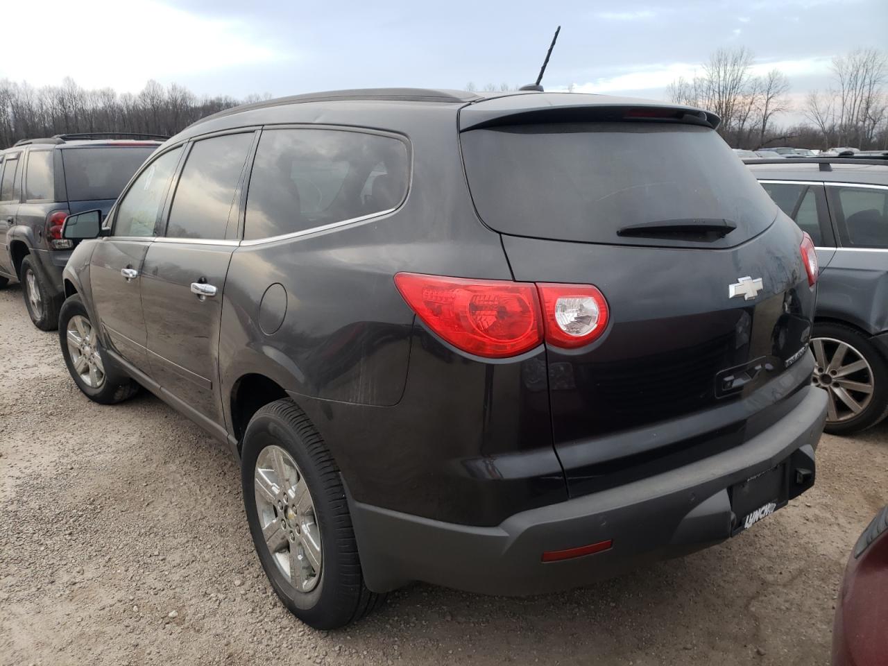 Photo 3 from auction – 2010 CHEVROLET TRAVERSE with VIN 1GNLRGED2AJ257543